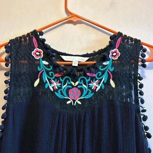 Dress - Picture 3 of 6